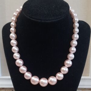 Elegant Pink Bead Necklace